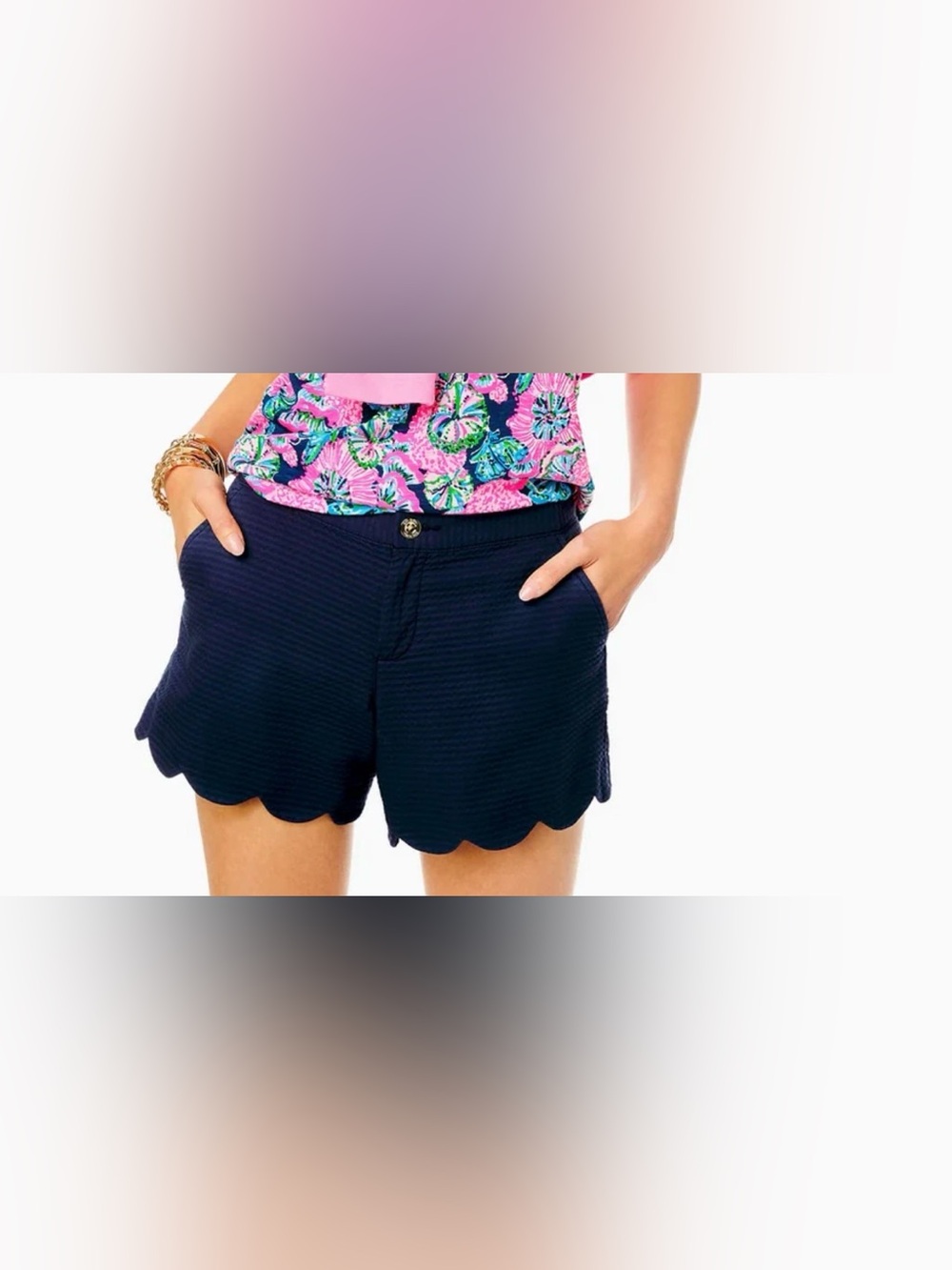 LILLY PULITZER  Buttercup Scallop Hem Short EUC